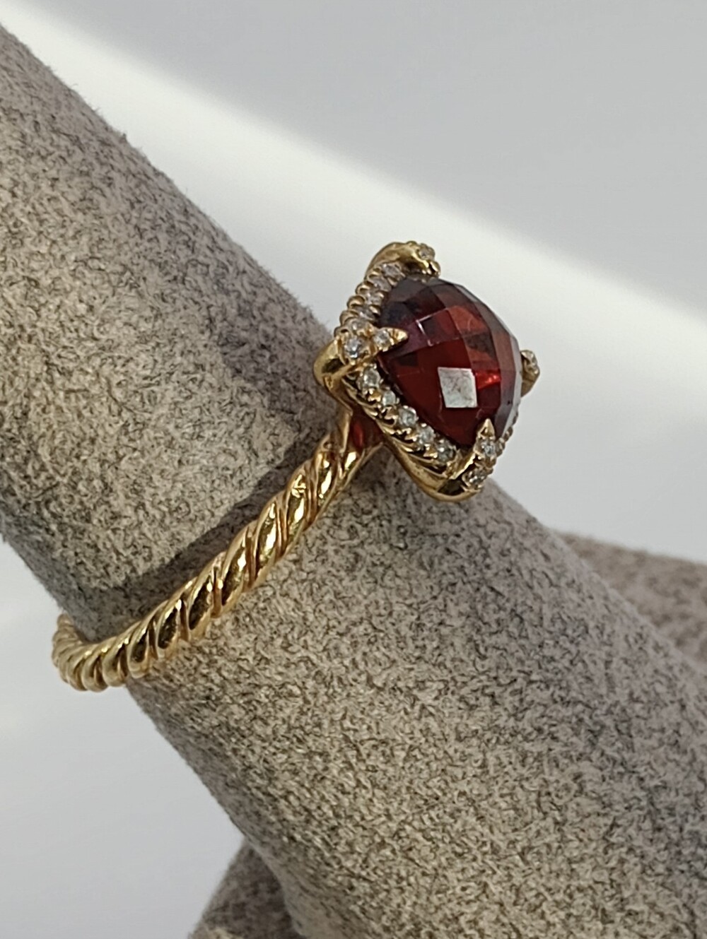 David Yurman Petite Chatelaine Pavé Bezel Ring - Picture 4 of 11